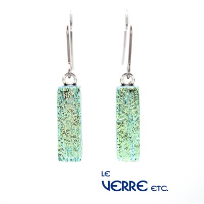 Boucles d'oreilles pendantes en verre dichroïque 